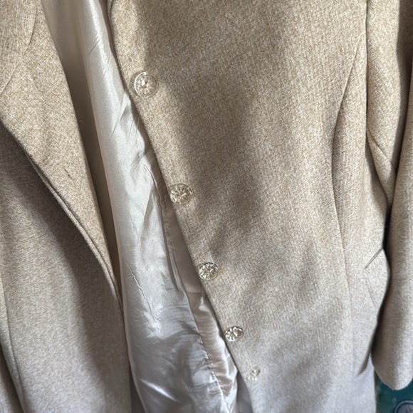 Vintage tweed lined jacket. - Picture 6 of 6